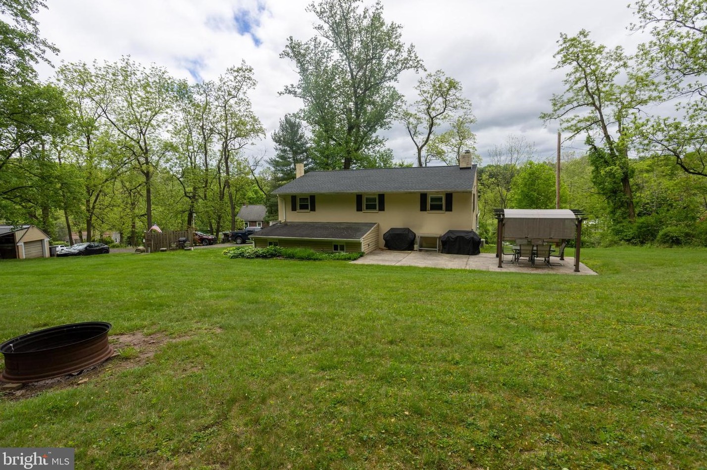 3865 Morgantown Rd, Hummels Store PA  19540-8224 exterior