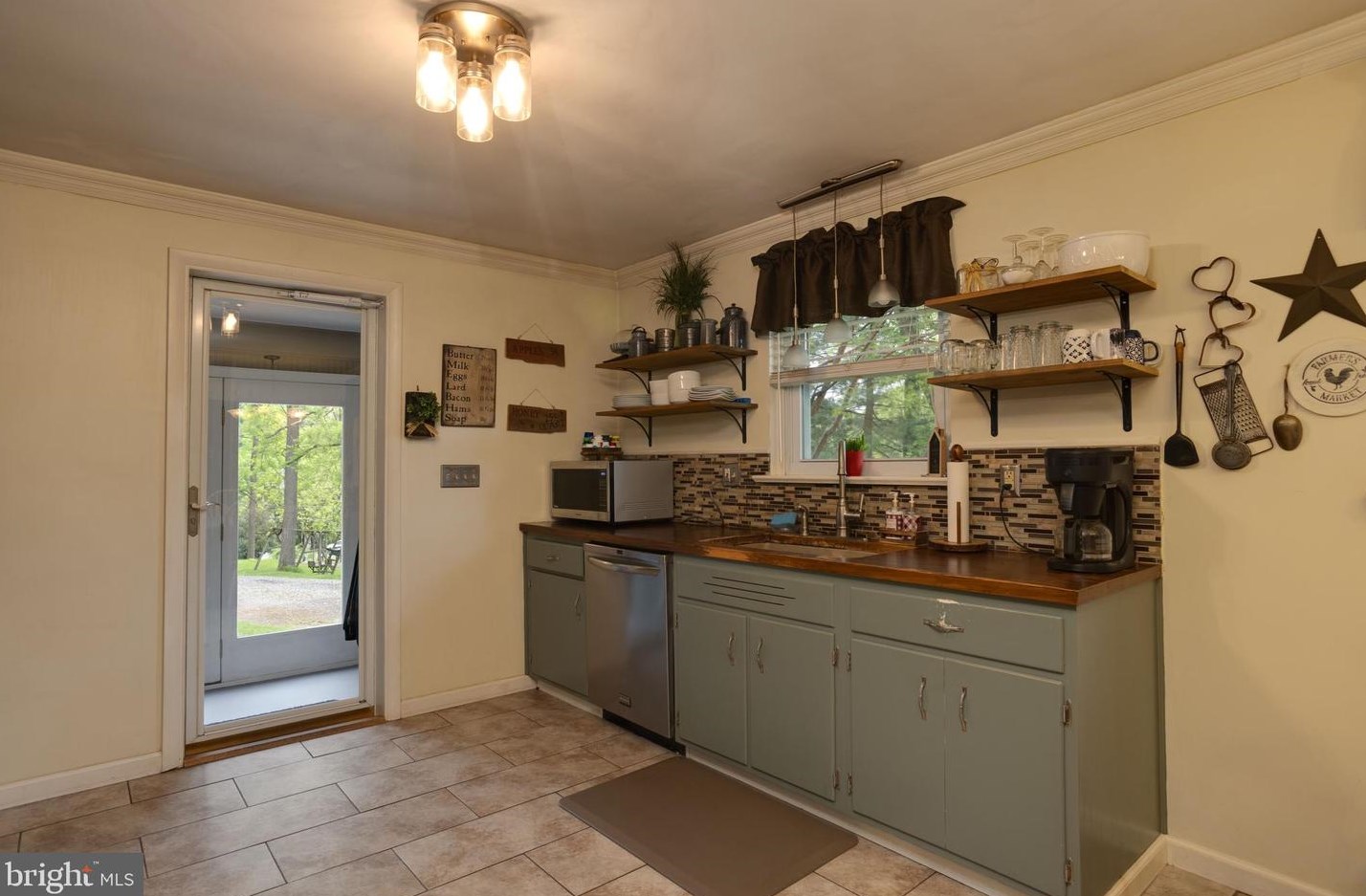 3865 Morgantown Rd, Hummels Store PA  19540-8224 exterior