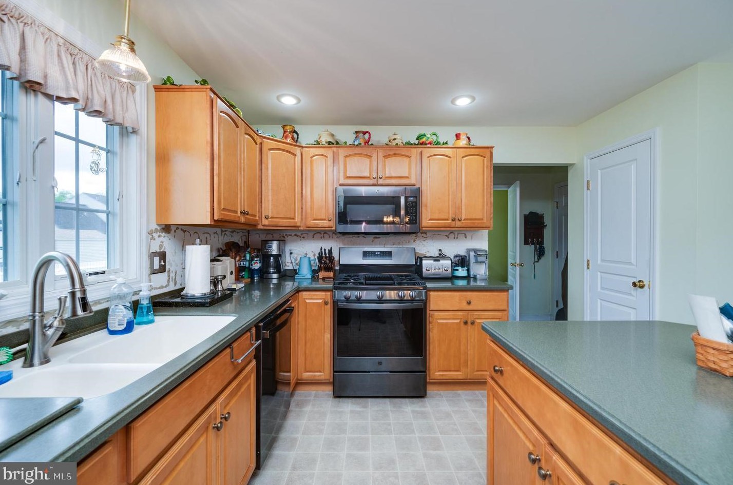 238 Spirit Ct, Blandon PA  19510-9480 exterior