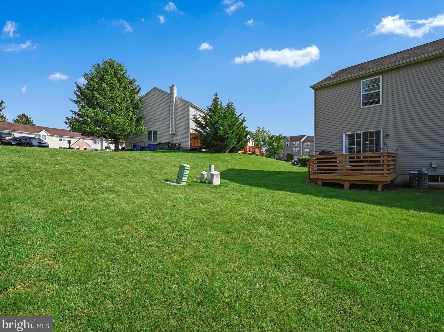 17 Cranberry Rdg, Reading PA  19606-3944 exterior