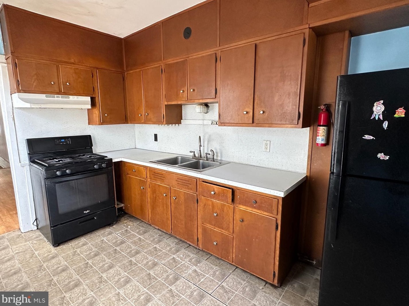 663 Gordon St, Reading PA 19601-2635 exterior