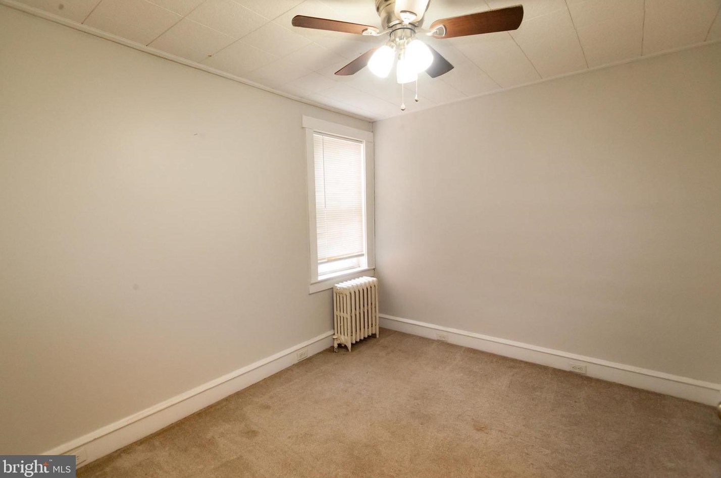 1971 Fairview Ave, Reading PA  19606-1714 exterior