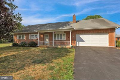 65 E Meadow Avenue, Robesonia, PA 19551 - Photo 1