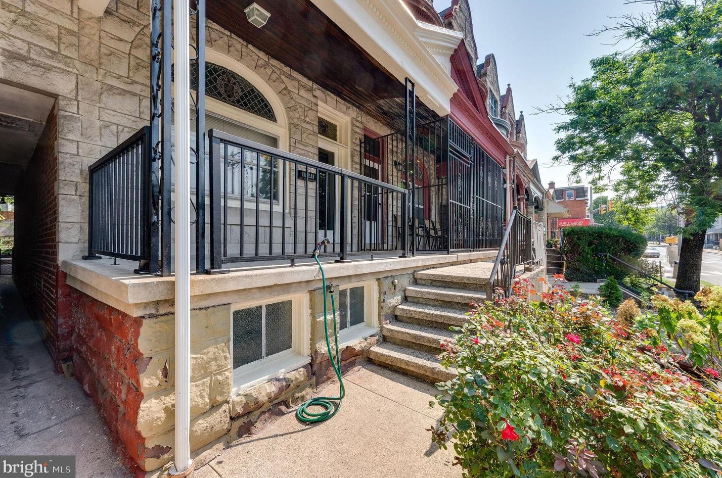 1641 Perkiomen Ave, Reading PA  19602-2242 exterior