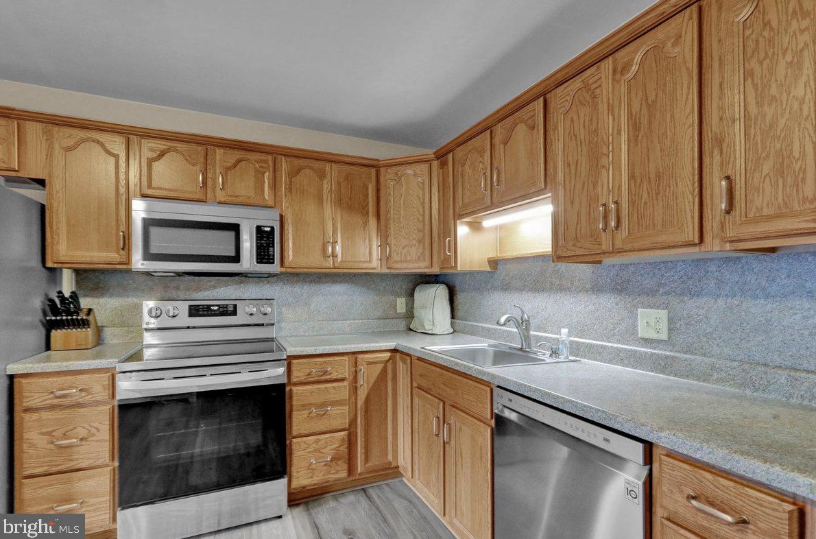 349 Wyomissing Ave, Reading PA  19607-1934 exterior