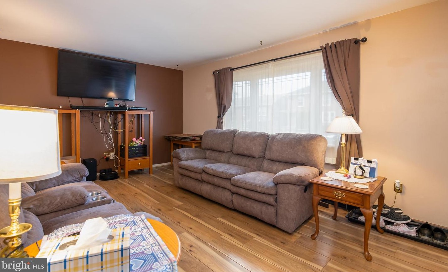 6 Girard Ave, Reading PA  exterior