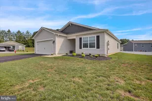 2 E Skytop Ct, Bernville, PA 19506 - Photo 3