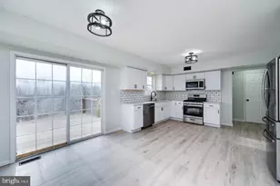 326 Dogwood Ln, Womelsdorf, PA 19567 - Photo 5