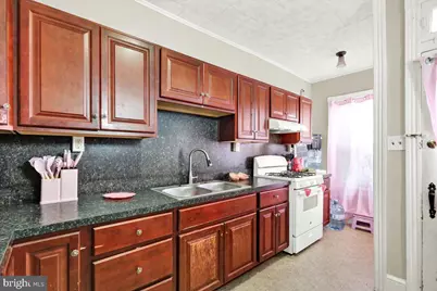 536 Pike Street, Reading, PA 19601 - Photo 9