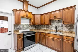 216 N 11th St, Reading, PA 19601 - Photo 17