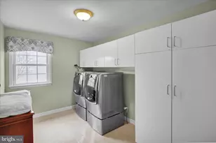 35 Pacific Ave, Sinking Spring, PA 19608 - Photo 17