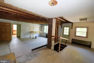 10 Klapperthal Rd, Reading, PA 19606 - Photo 19