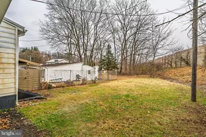 609 Lawn, Reading, PA 19608 - Photo 5
