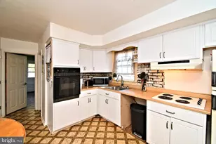 109 Old Airport Rd, Douglassville, PA 19518 - Photo 15