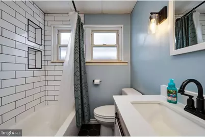 2054 Cleveland Avenue, Reading, PA 19609 - Photo 17