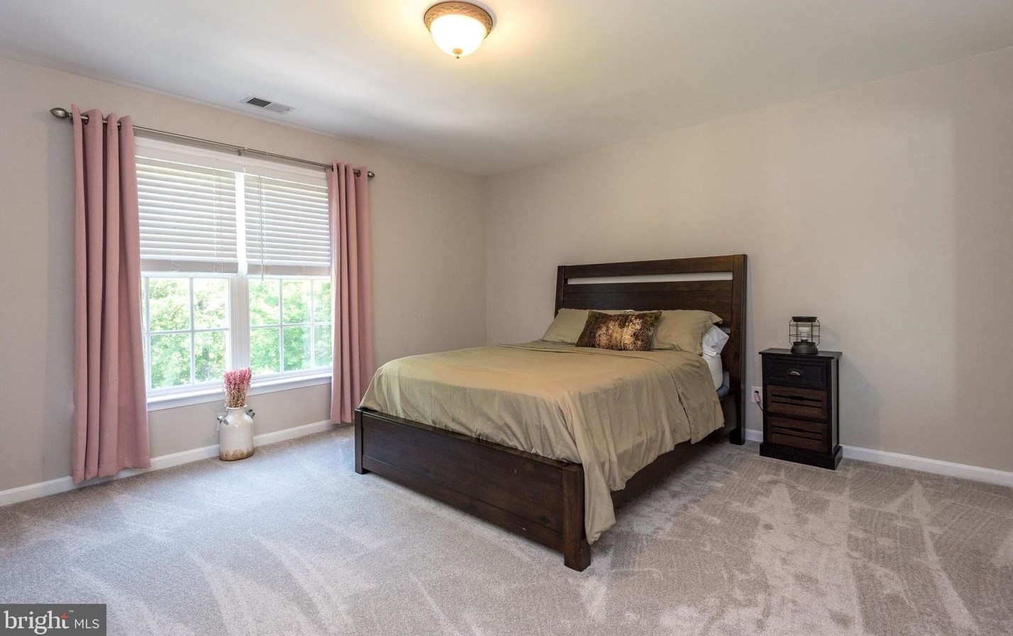 503 Shoemaker Dr, Fountainville PA  18923-9517 exterior