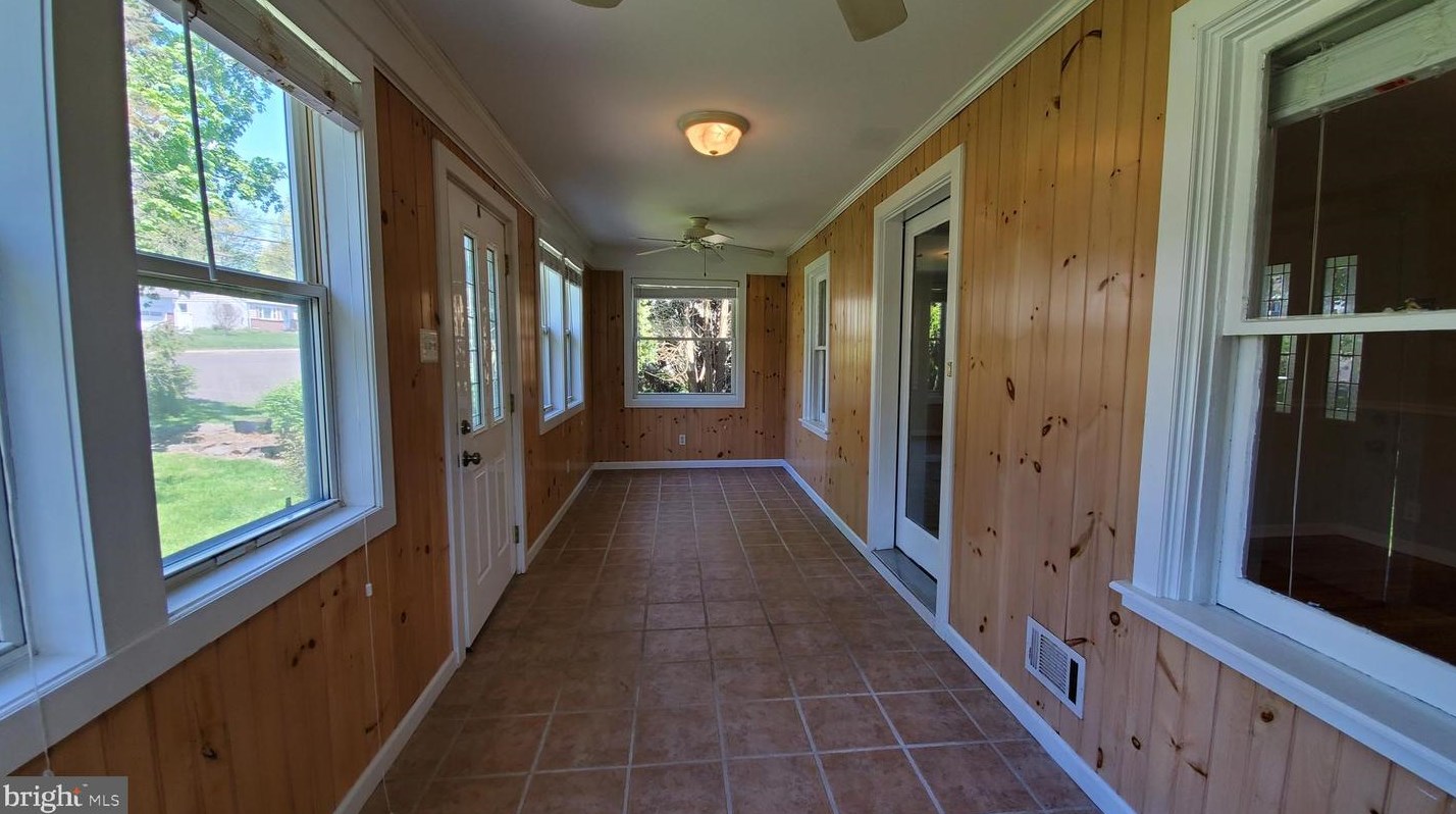 334 9th St, Sellersville PA  18960-2207 exterior