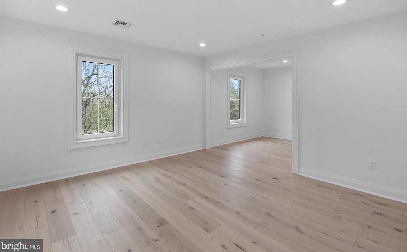 49 Thompson Mill Rd, Upper Makefield PA  18940-9628 exterior