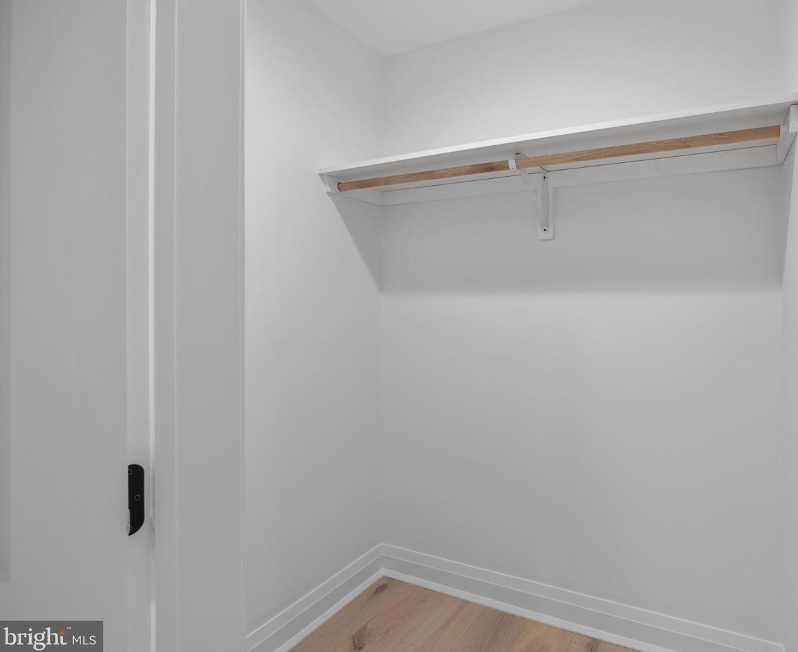 49 Thompson Mill Rd, Upper Makefield PA  18940-9628 exterior