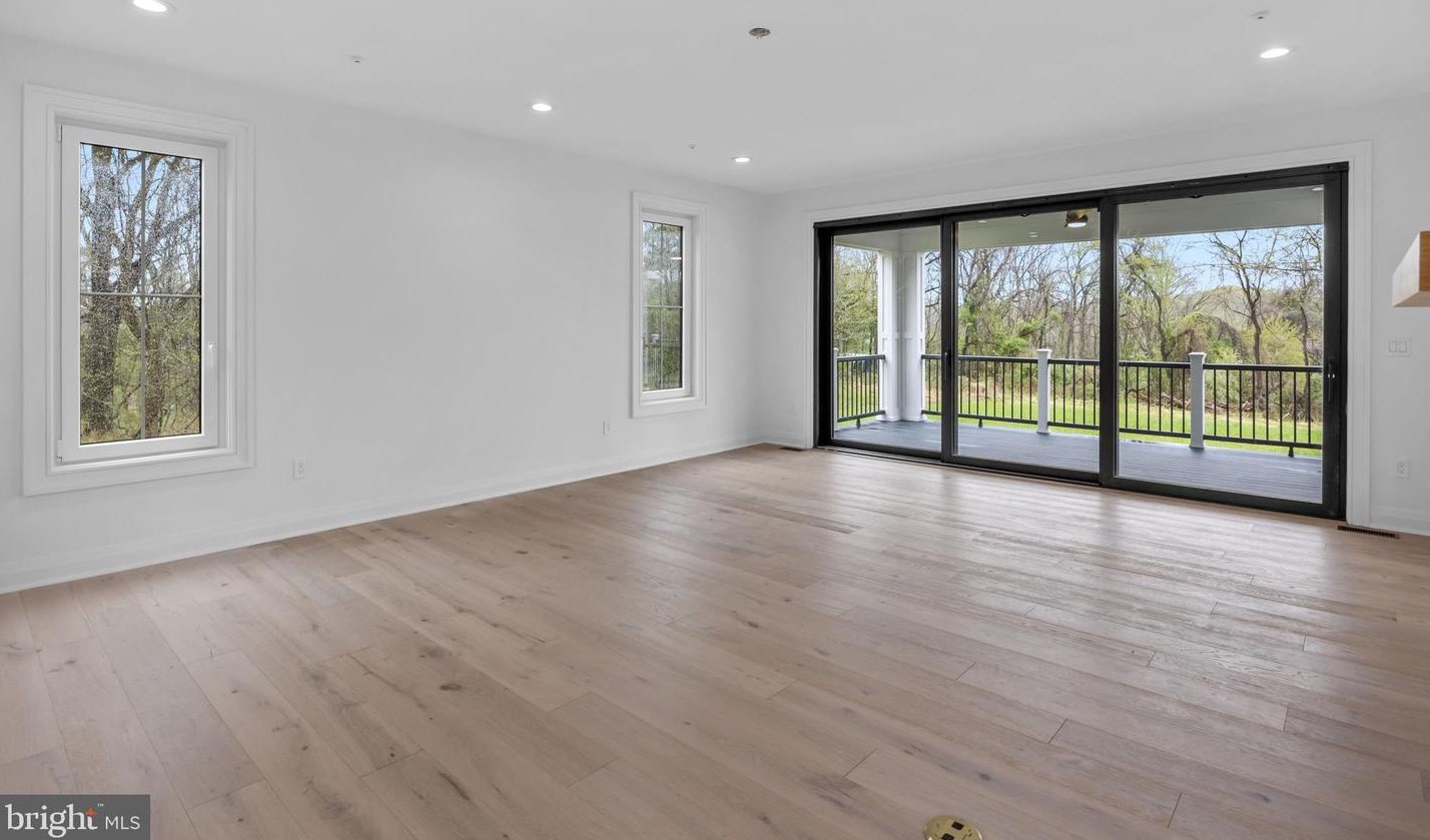 49 Thompson Mill Rd, Upper Makefield PA  18940-9628 exterior