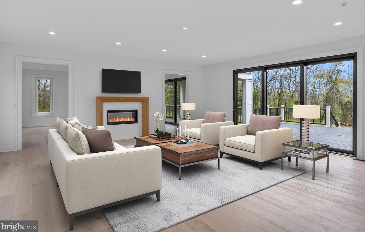 49 Thompson Mill Rd, Upper Makefield PA  18940-9628 exterior