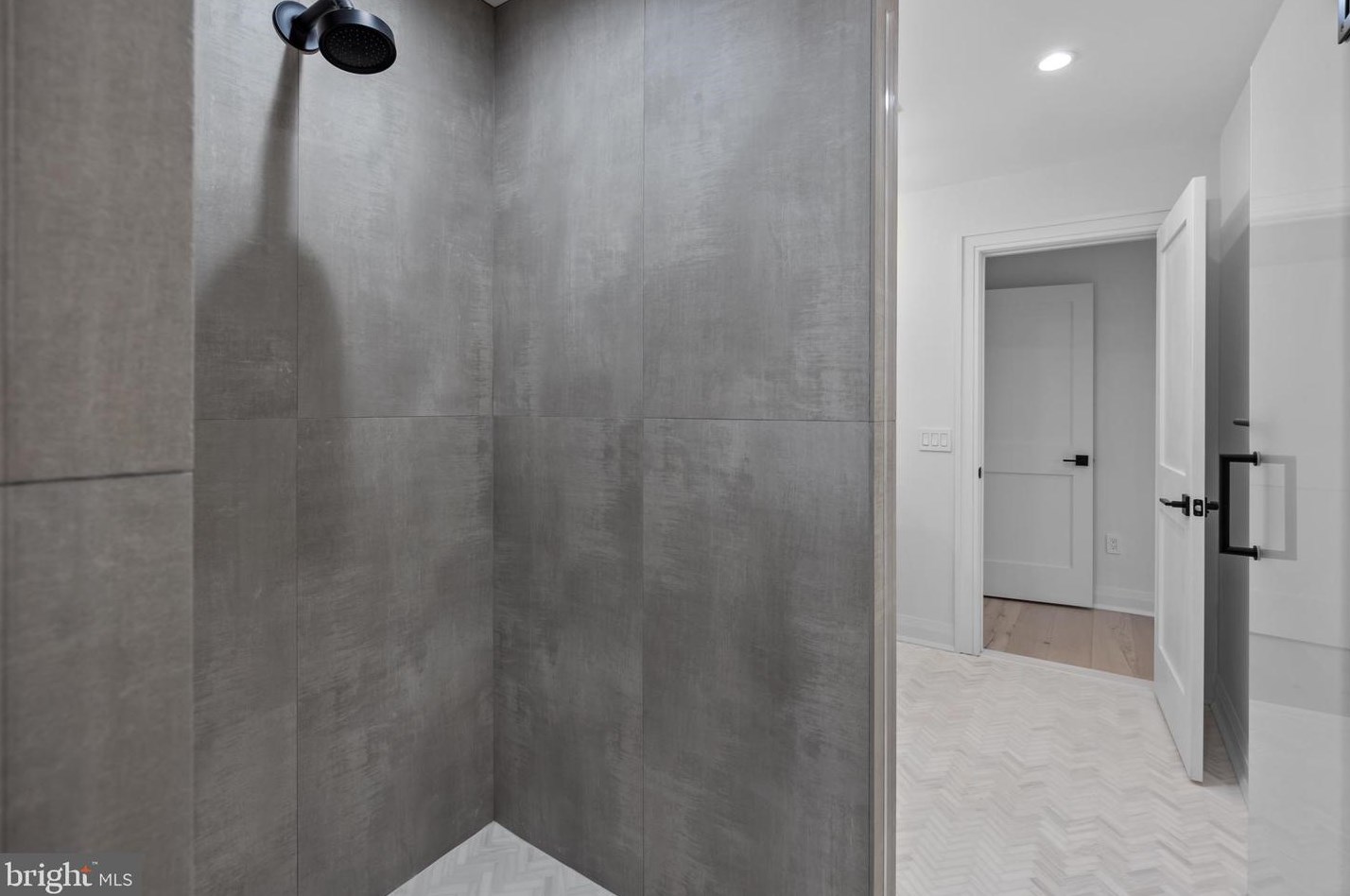 49 Thompson Mill Rd, Upper Makefield PA  18940-9628 exterior