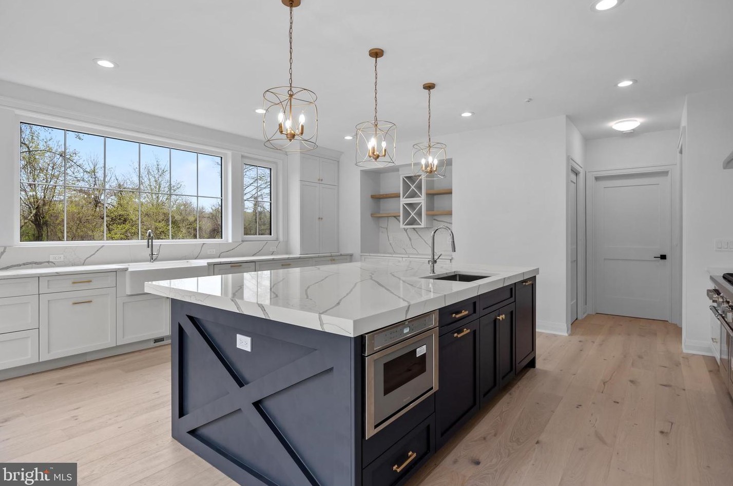 49 Thompson Mill Rd, Upper Makefield PA  18940-9628 exterior