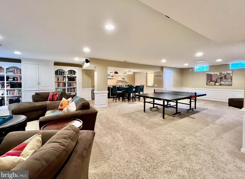 16 Eagleton Farm Rd, Upper Makefield PA 18940-4214 exterior