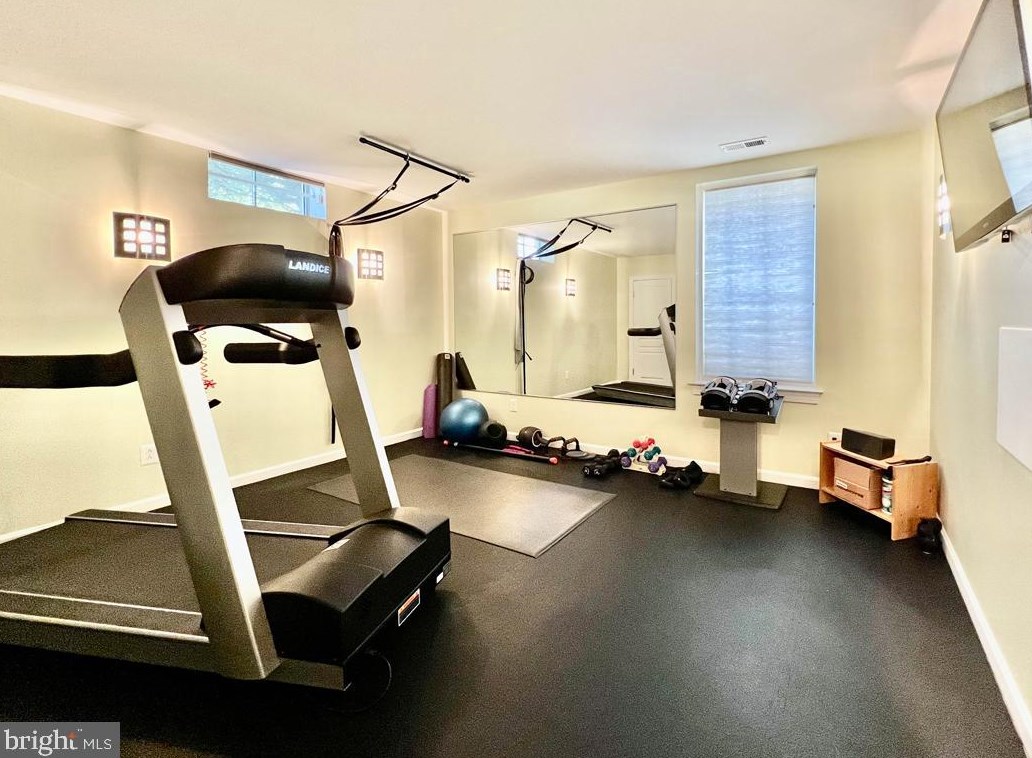 16 Eagleton Farm Rd, Upper Makefield PA 18940-4214 exterior