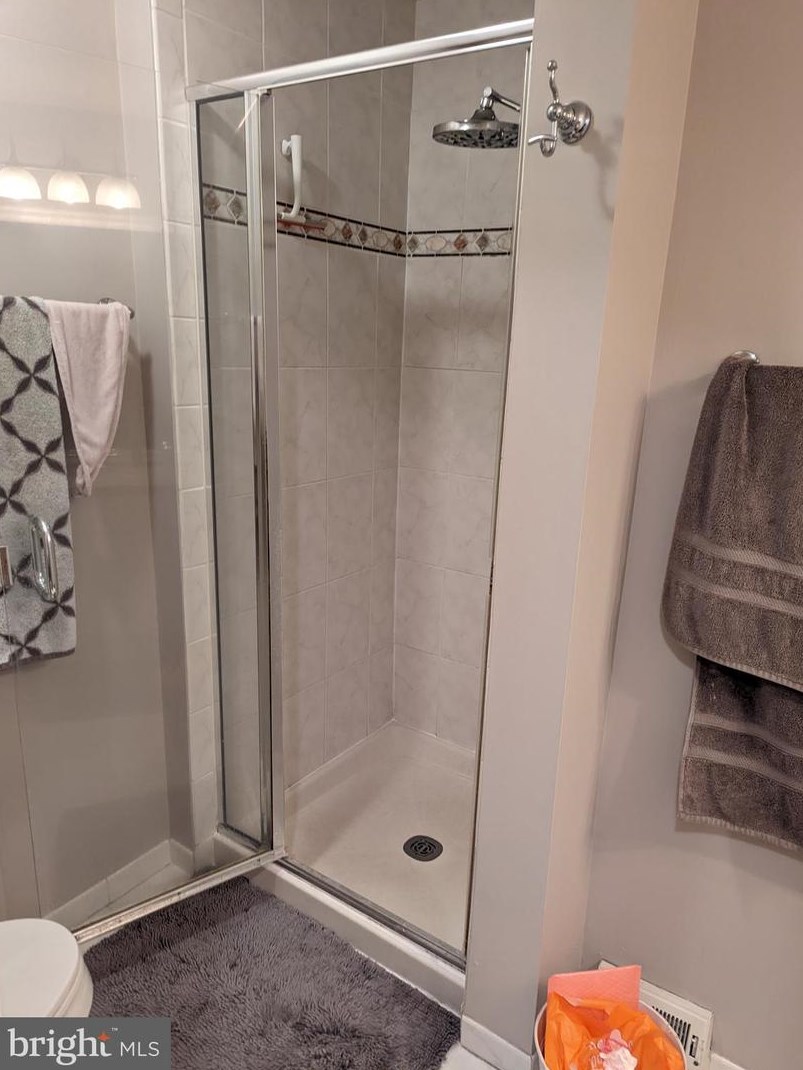 4 Bennington Pl, Upper Makefield PA  18940-1702 exterior