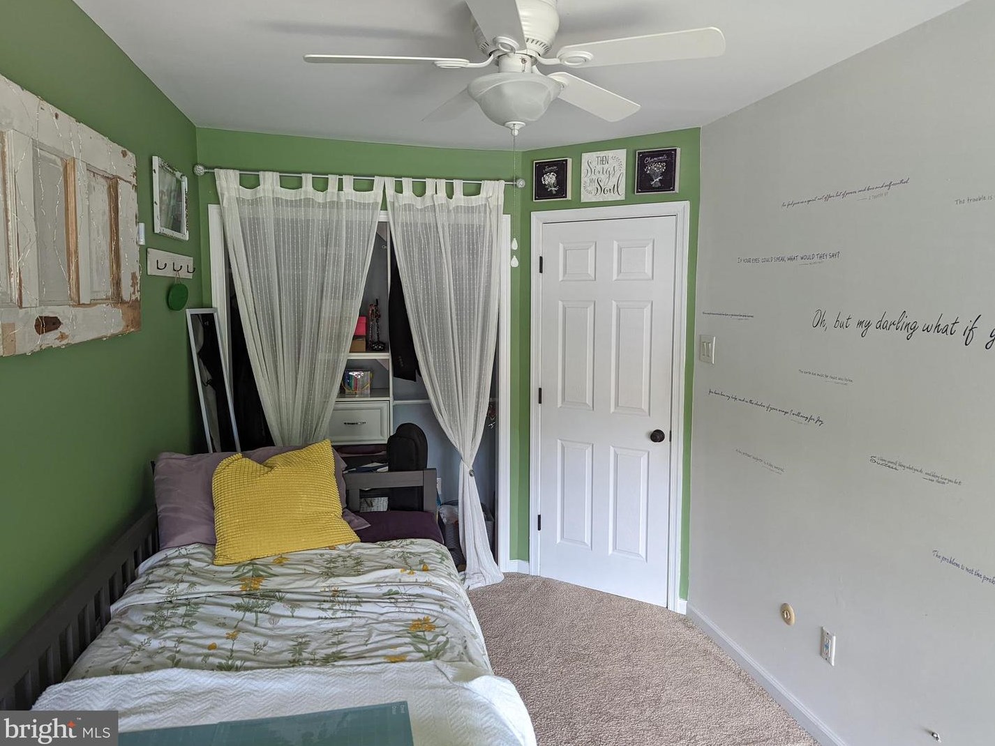 4 Bennington Pl, Upper Makefield PA  18940-1702 exterior