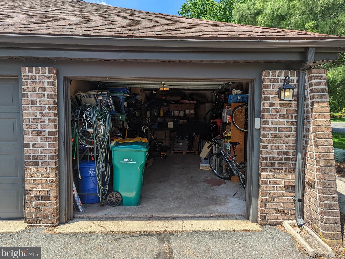 4 Bennington Pl, Upper Makefield PA  18940-1702 exterior