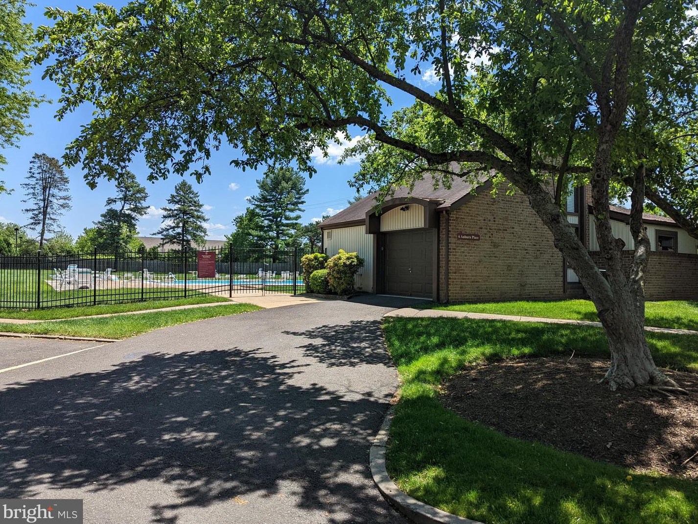 4 Bennington Pl, Upper Makefield PA  18940-1702 exterior