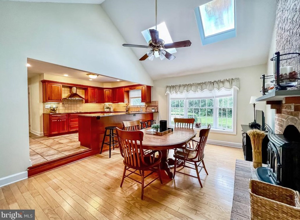 1 Autumn Dr, Upper Makefield PA  18940-1764 exterior