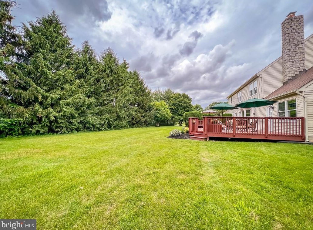 1 Autumn Dr, Upper Makefield PA  18940-1764 exterior