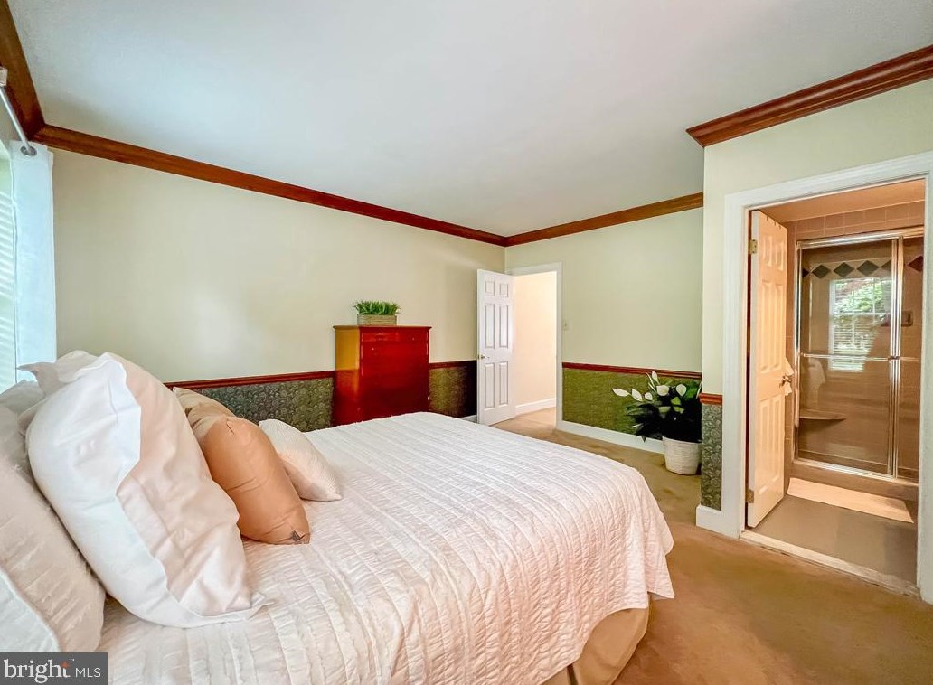 1 Autumn Dr, Upper Makefield PA  18940-1764 exterior