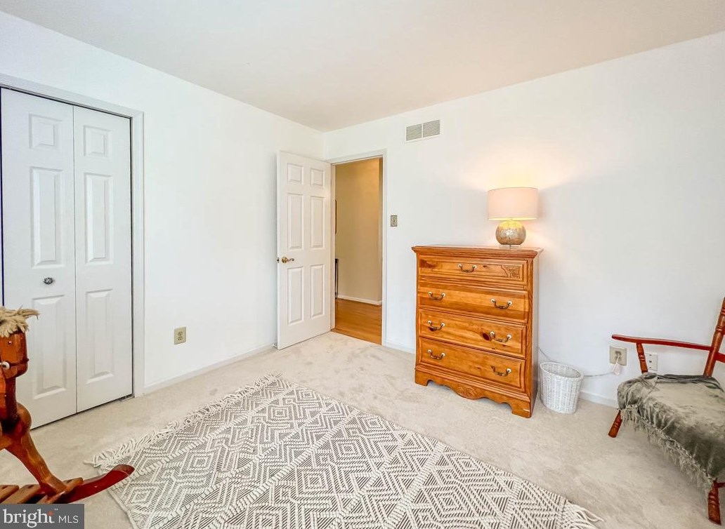 1 Autumn Dr, Upper Makefield PA  18940-1764 exterior