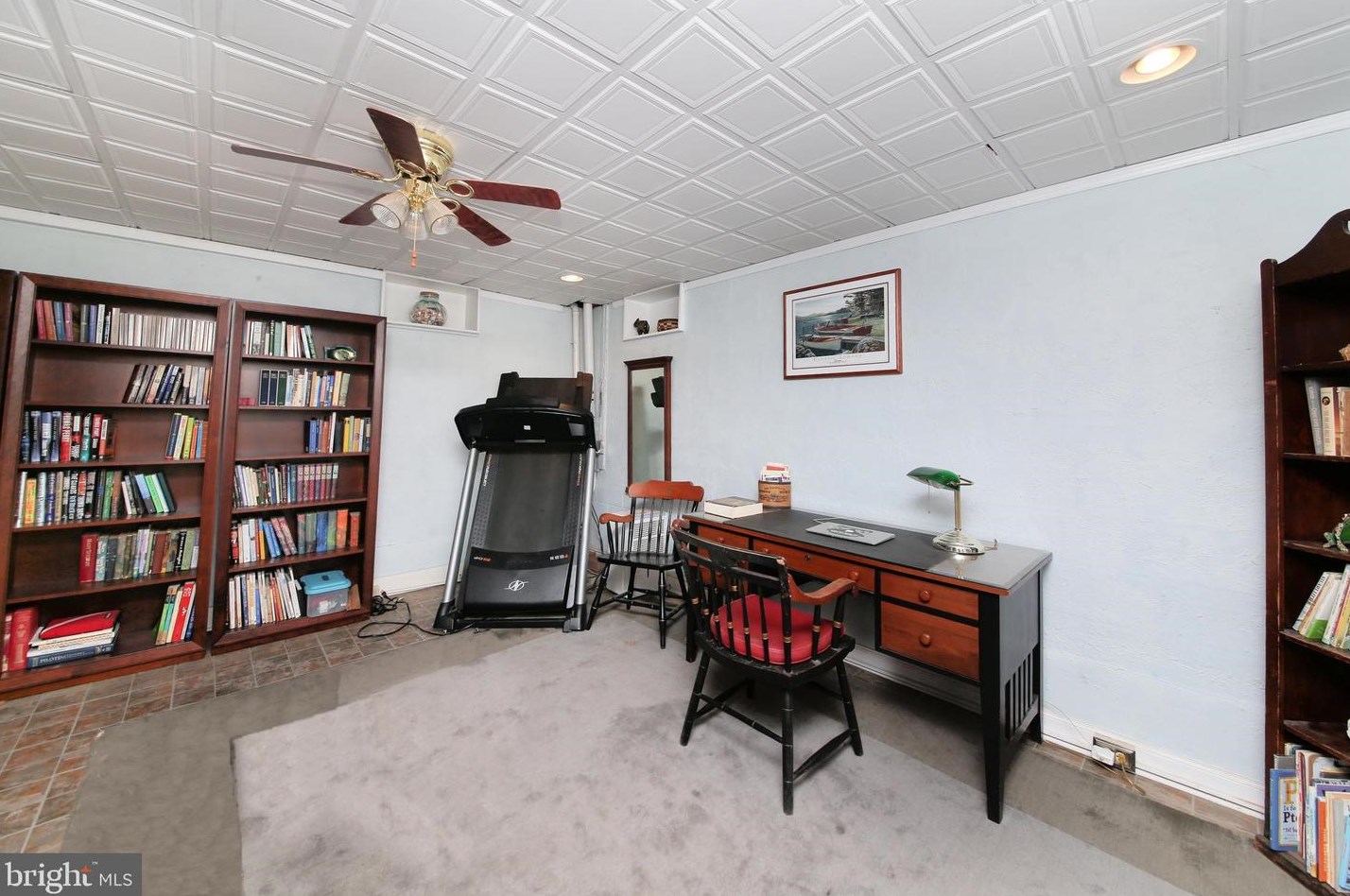 128 Stoopville Rd, Upper Makefield PA 18940-9212 exterior