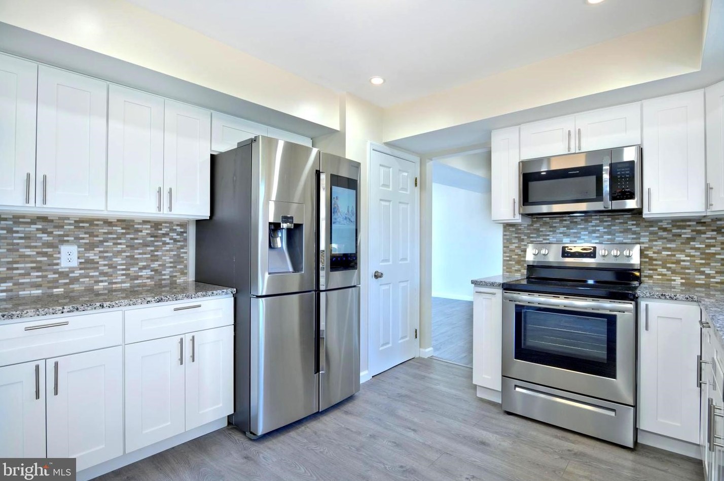 3 Dove Cir, Fairless Hills, PA 19030
