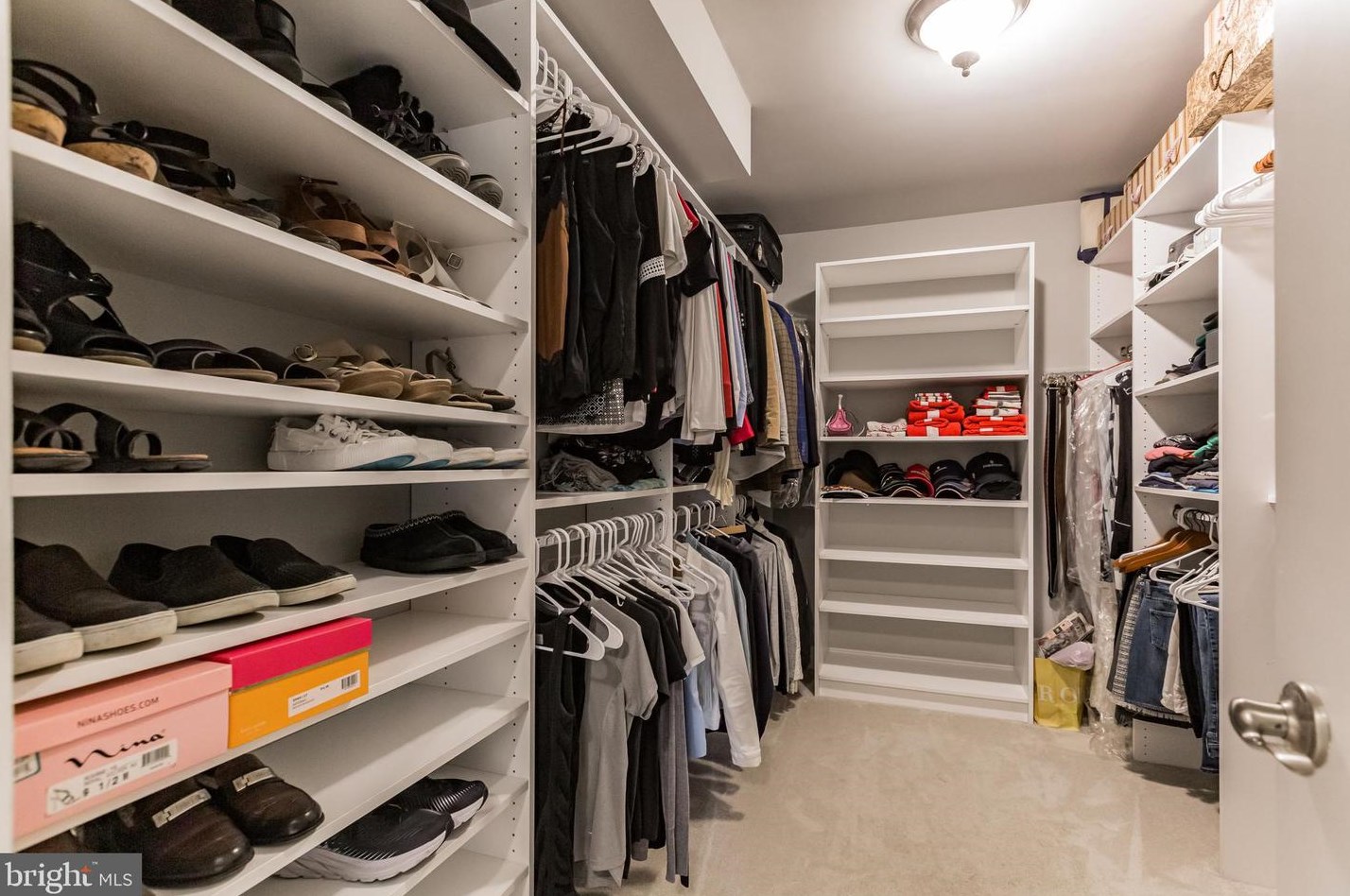 85 Elfreths Ct, Upper Makefield PA 18940-1150 exterior