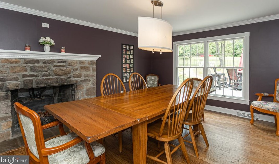 399 Pineville Rd, Upper Makefield PA  18940-3111 exterior