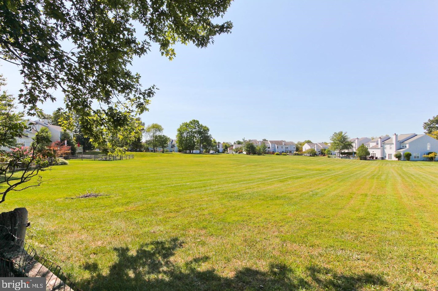 26 Parkview Way, Upper Makefield PA 18940-1138 exterior