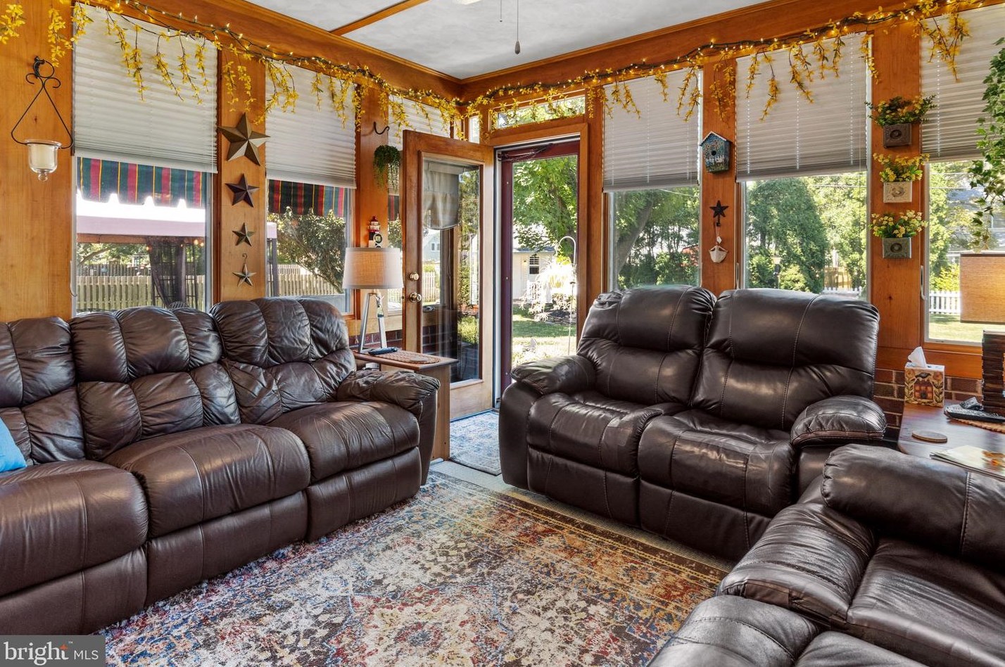 541 Lafayette St, Upper Makefield PA 18940-2133 exterior