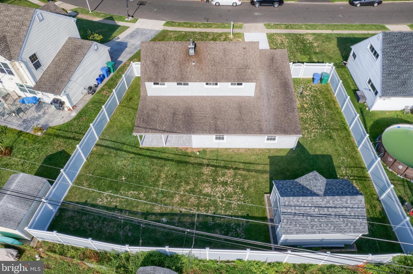 39 Jester Ln, Levittown PA  19055-2319 exterior