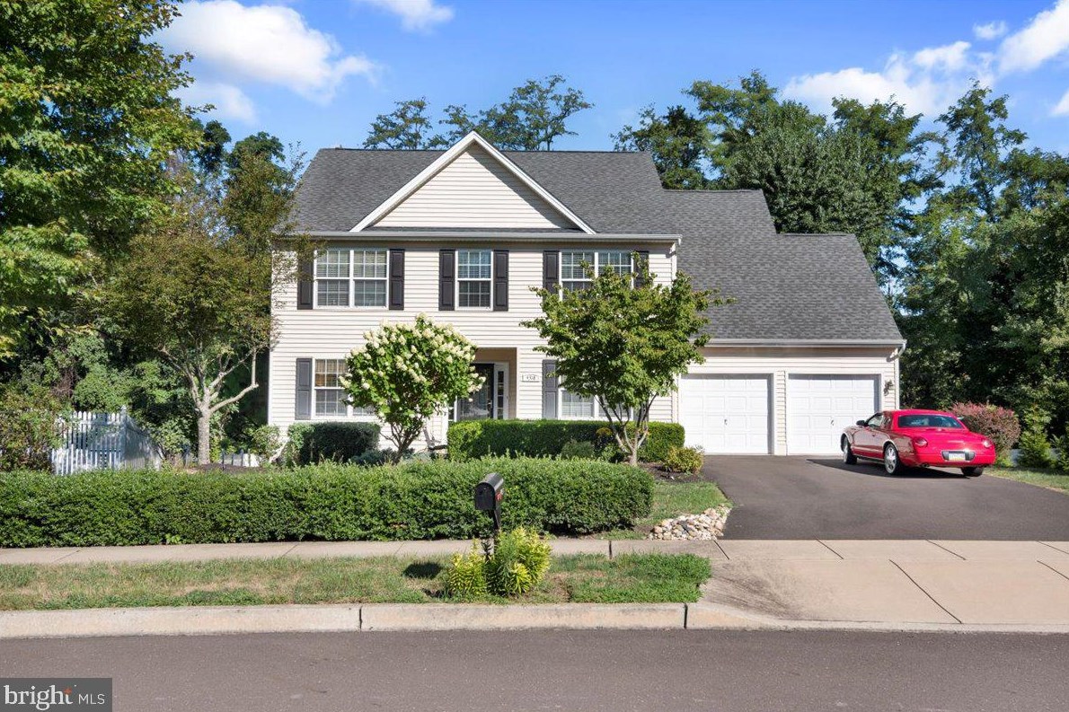 4318 Sunset Ave, Levittown PA  19056-3368 exterior