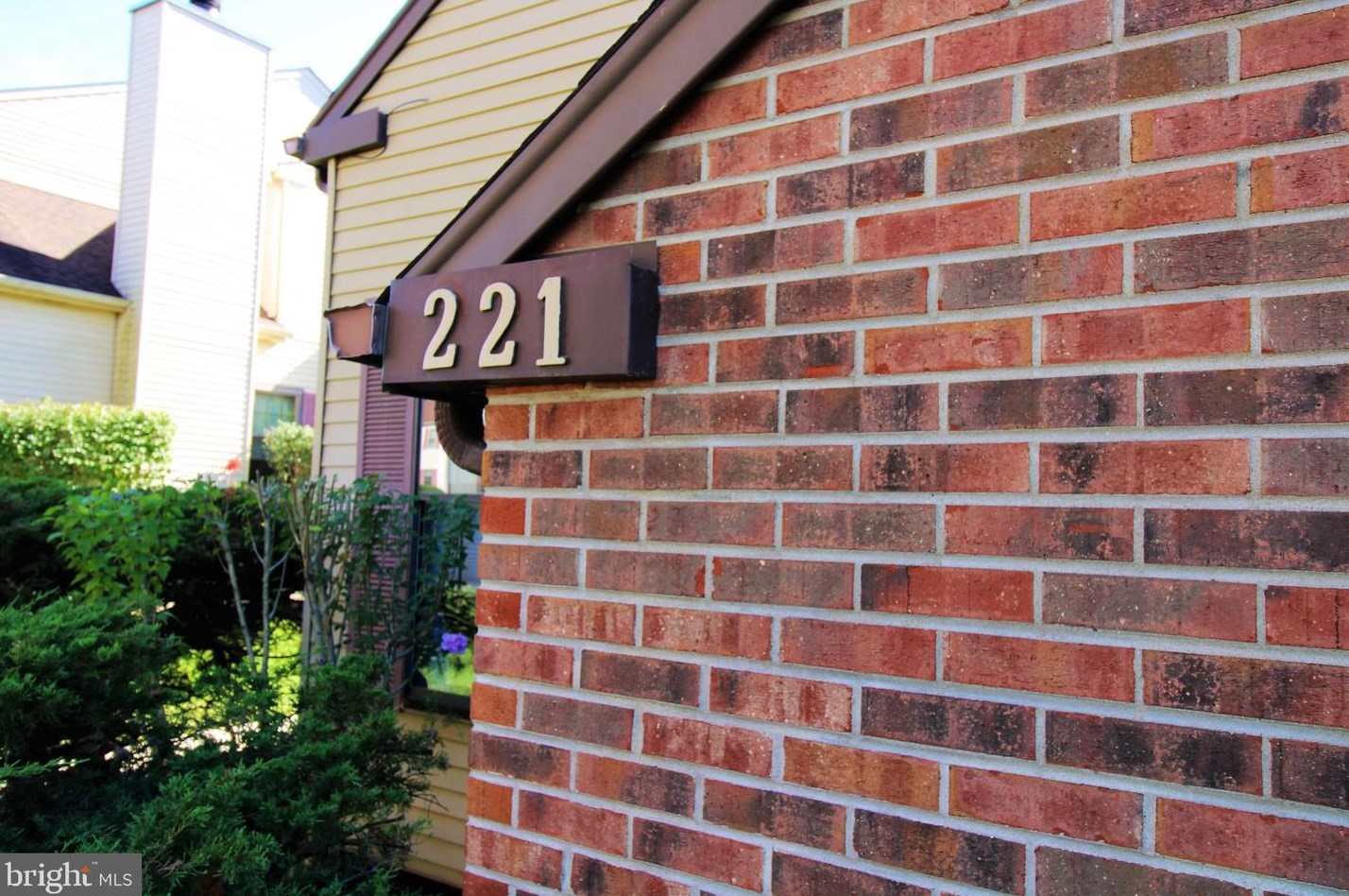 221 Parkview Way, Upper Makefield PA 18940-1138 exterior