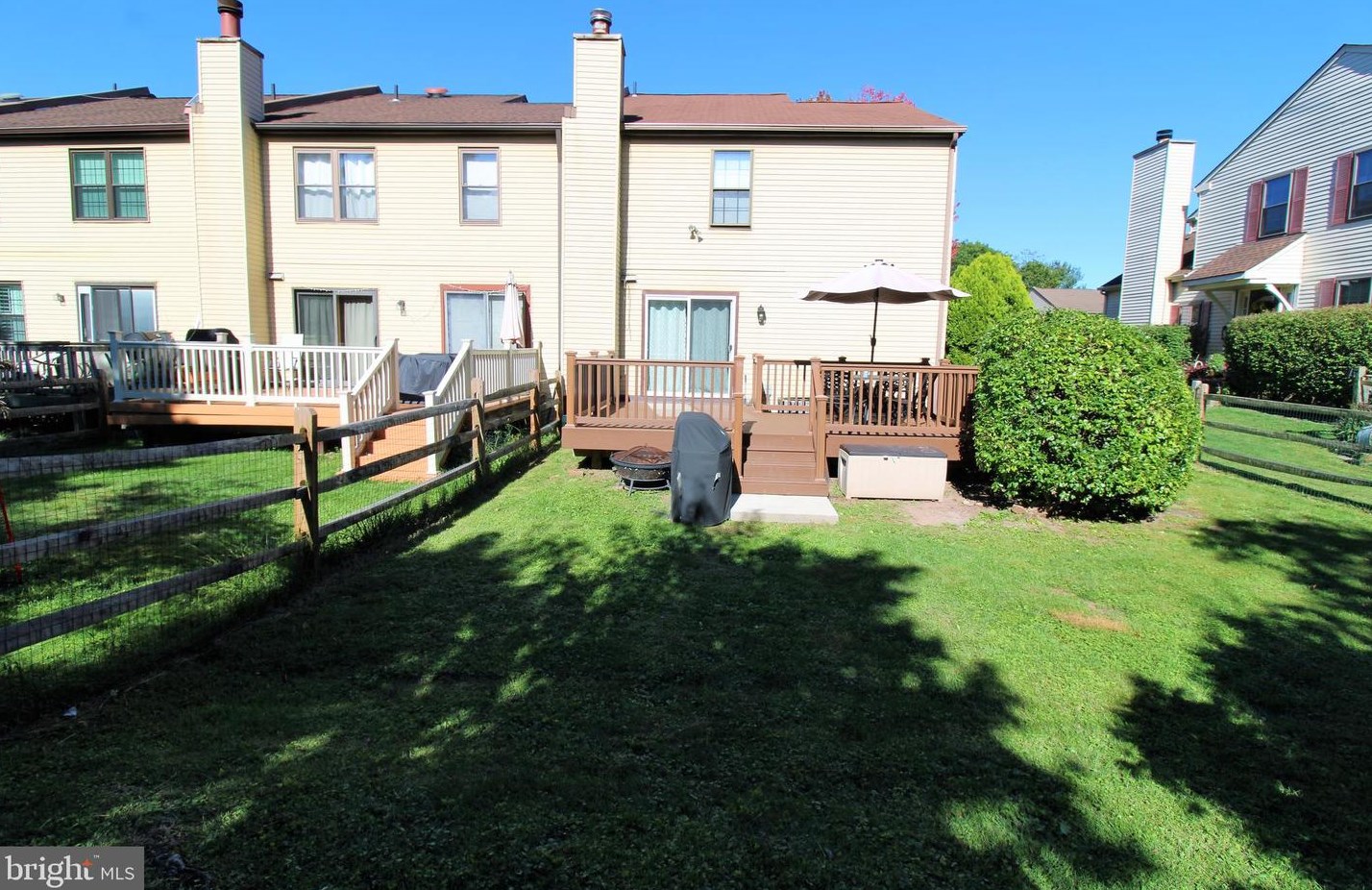 221 Parkview Way, Upper Makefield PA 18940-1138 exterior