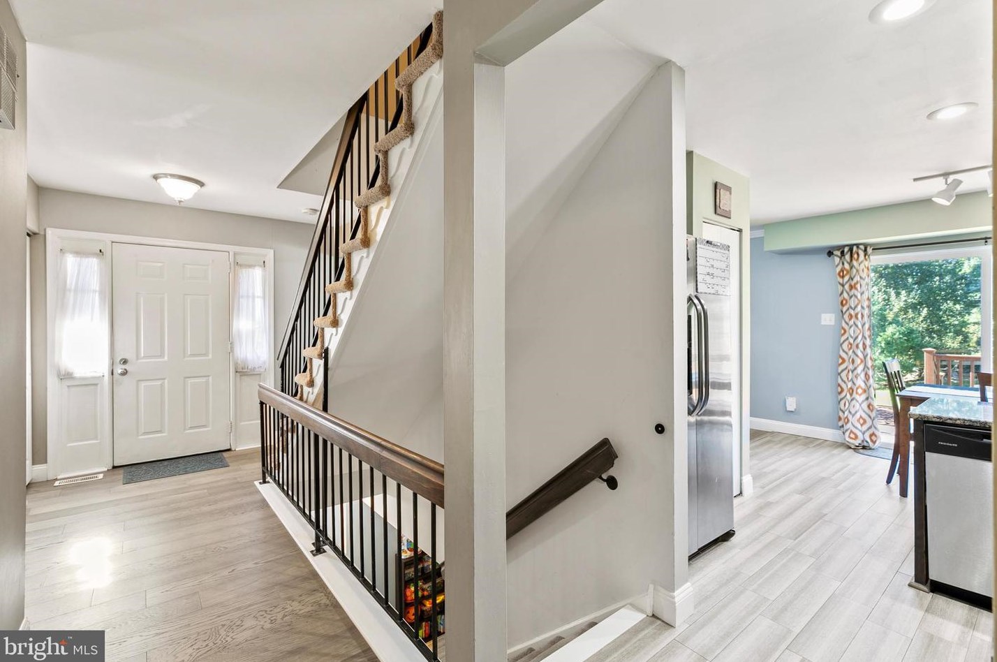 221 Parkview Way, Upper Makefield PA 18940-1138 exterior