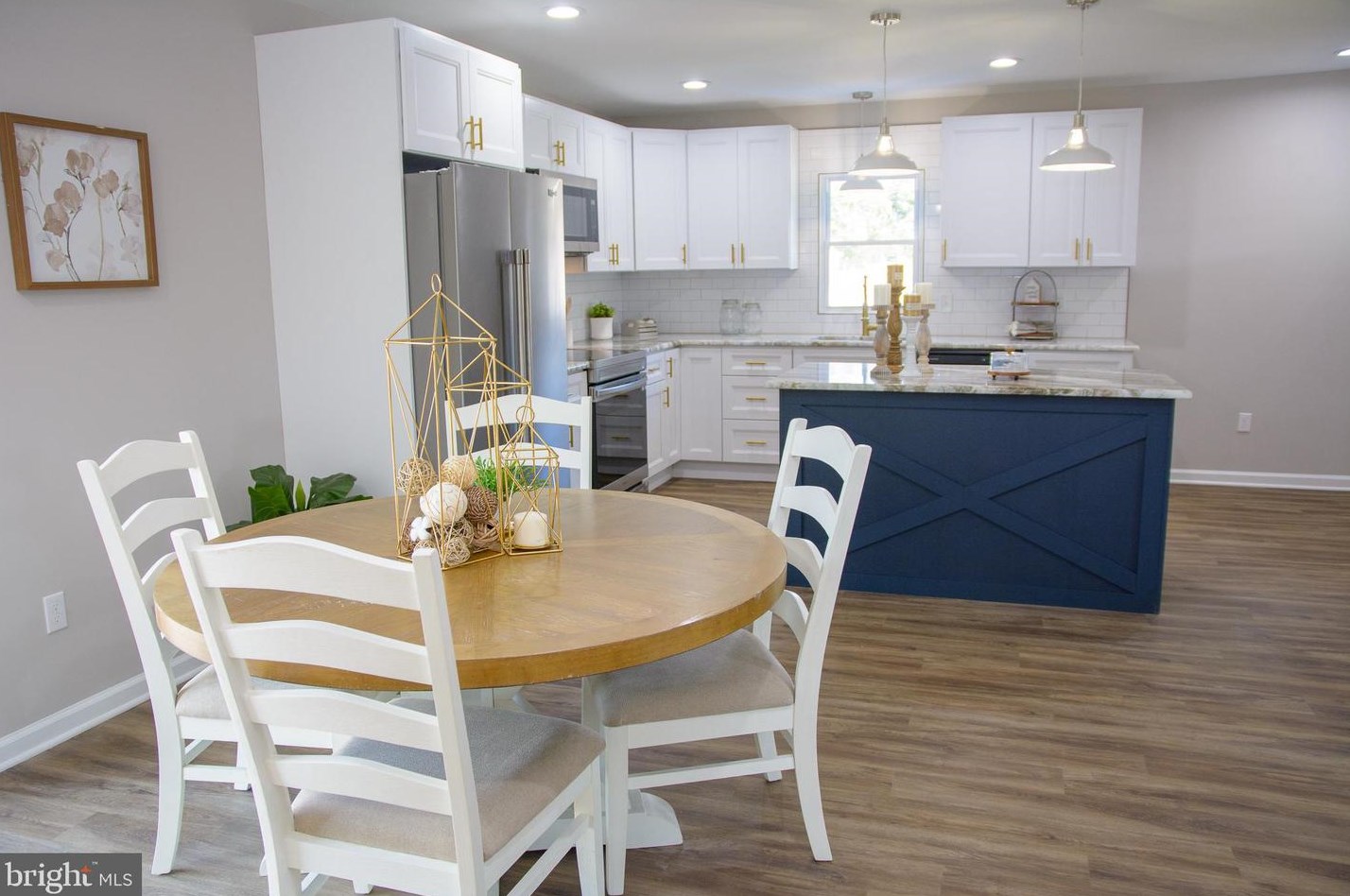 11 Tall Pine Ln, Levittown PA  19054-2201 exterior