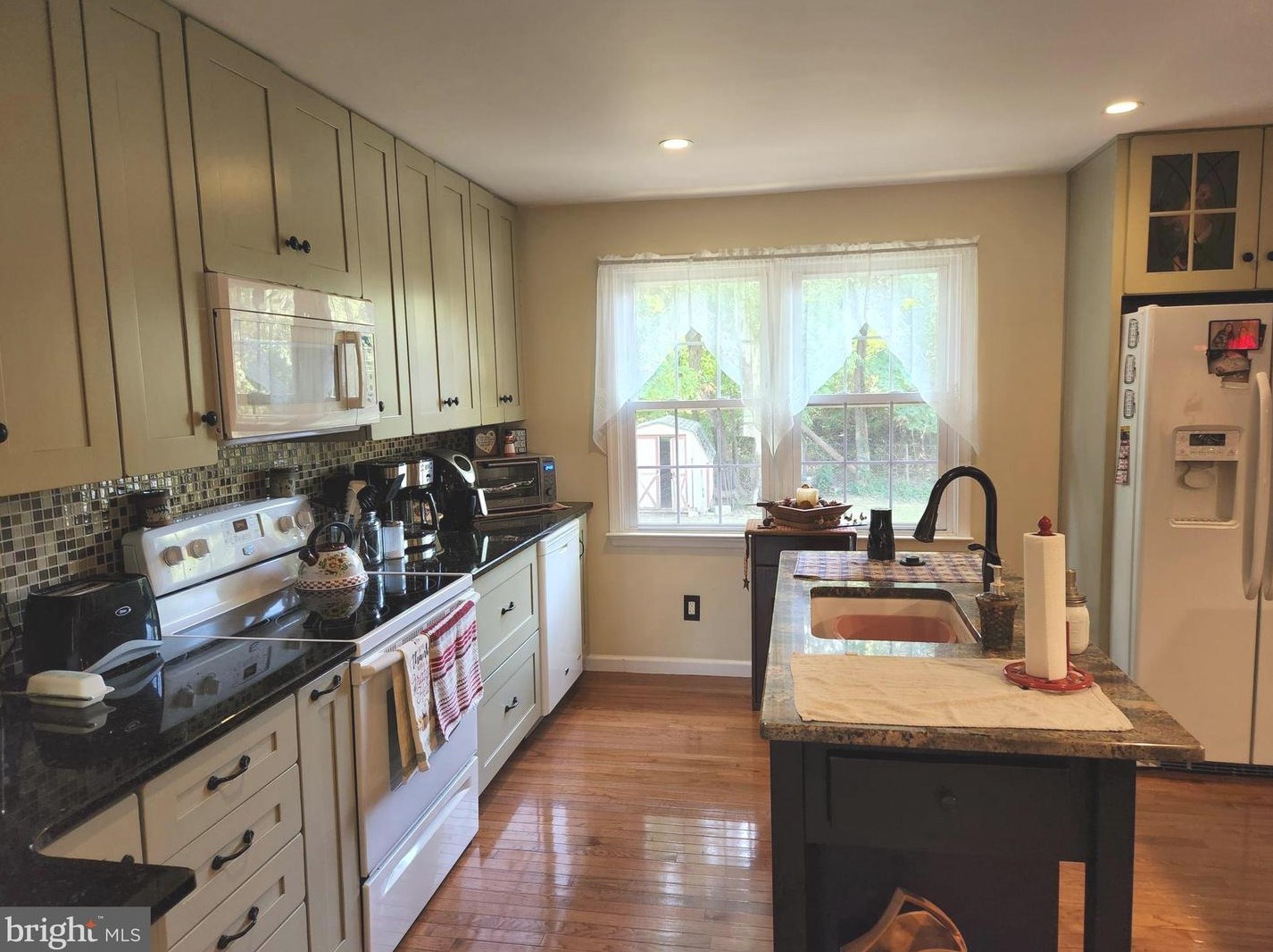 40 Tanglewood Dr, Langhorne PA  19047-5729 exterior